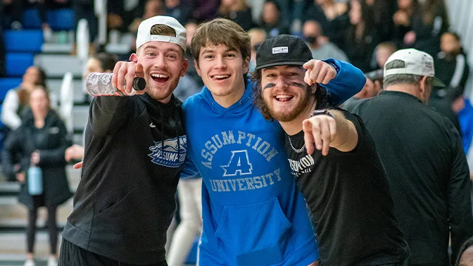 Group of male 亚洲博彩网站 students together