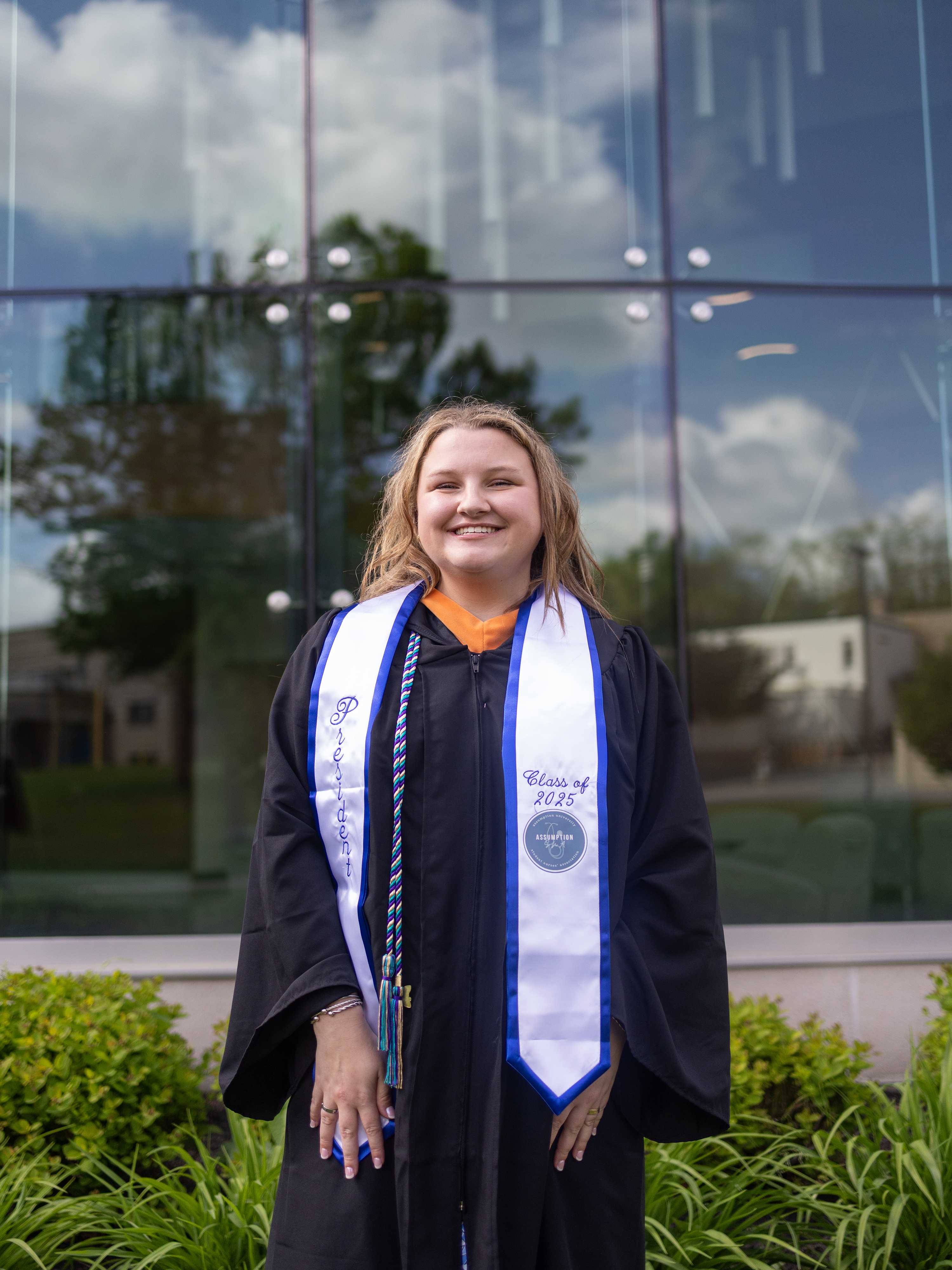 Molly Jordan received an award at nursing pinning. 