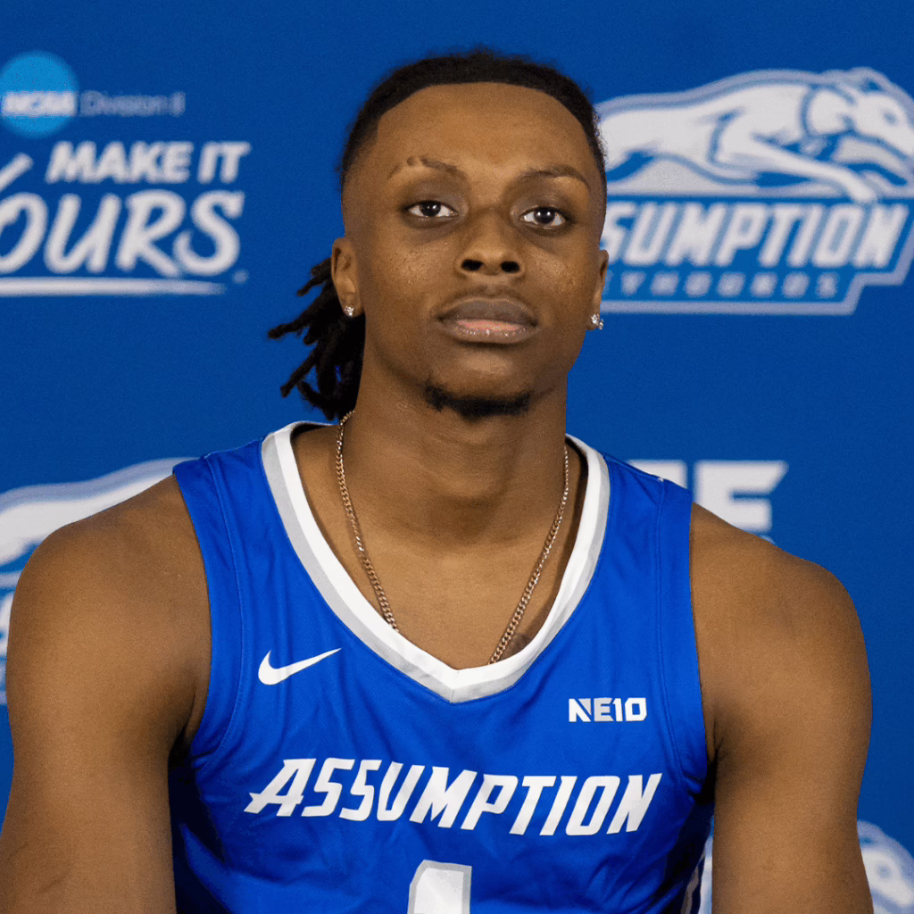 亚洲博彩网站 Student Ambassador Kyle Hicks.